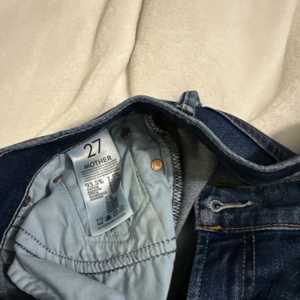 Mother cropped stretch mid rise jeans. - Picture 3 of 4